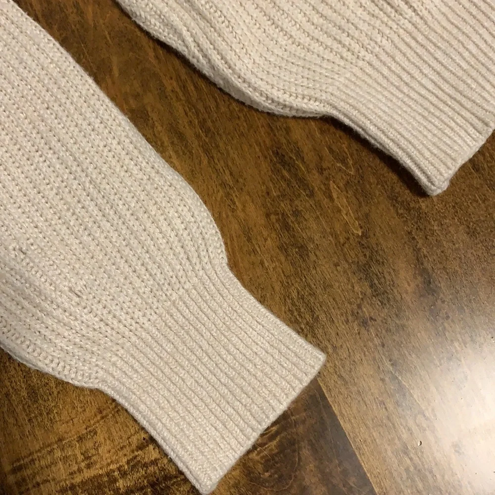 Garage oversized knit sweater. - Picture 4 of 5